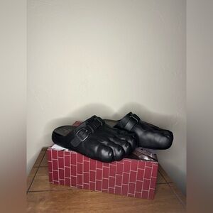 Bravest Studios ‘Black’ Foot Clog